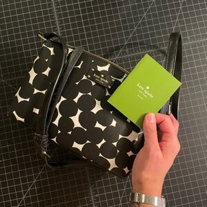 LIKE NEW/NEVER WORN DESIGNER KATE SPADE POLKA DOT PURSE!